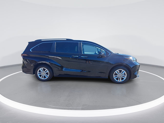 Certified 2025 Toyota Sienna XLE w/ XLE Plus Package AWD/4WD image 9