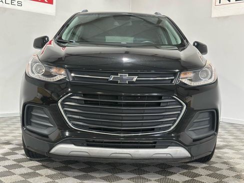 Used 2020 Chevrolet Trax LT FWD image 4