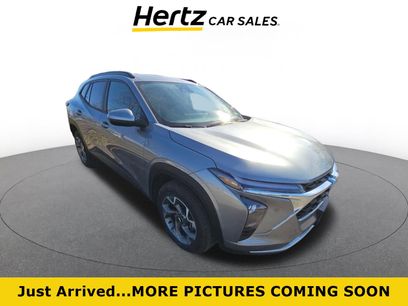 Used 2025 Chevrolet Trax LT