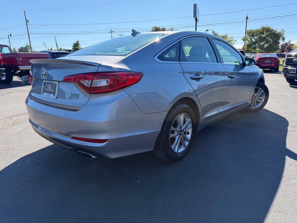 Used 2017 Hyundai Sonata SE FWD image 5