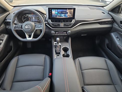 New 2026 Nissan Altima 2.5 SR w/ SR Premium Package FWD image 18