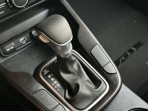Certified 2023 Kia Soul LX FWD image 21