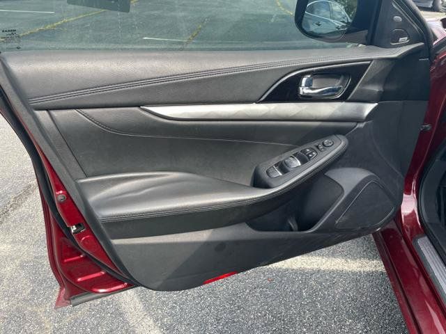 Used 2017 Nissan Maxima SR w/ Midnight Edition FWD image 10