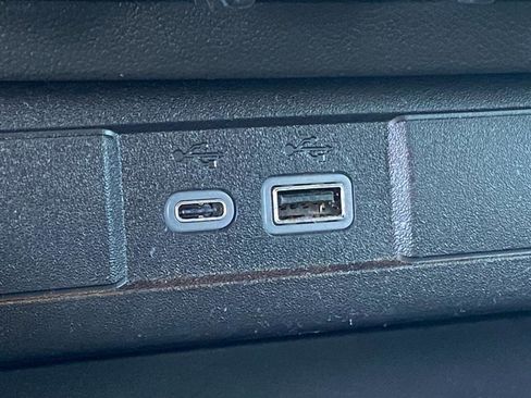 Used 2024 Chevrolet Colorado LT w/ LT Convenience Package image 17