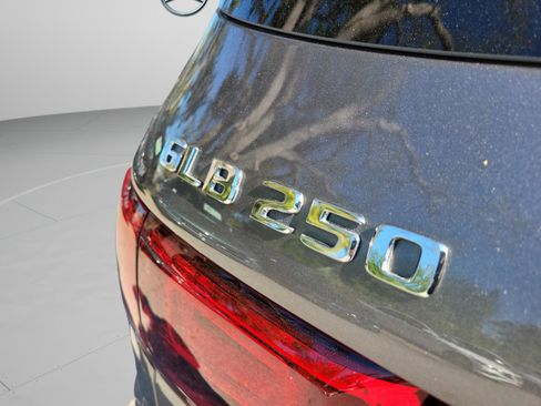 Certified 2022 Mercedes-Benz GLB 250 image 6