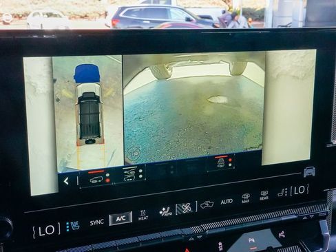 Used 2025 GMC Hummer EV 2X w/ Extreme Off-Road Package image 44