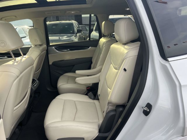 Used 2023 Cadillac XT6 Premium Luxury AWD/4WD image 16