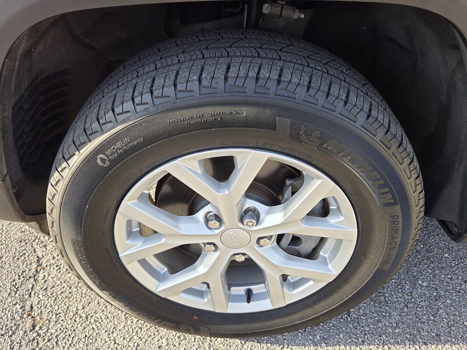 Used 2023 Jeep Grand Cherokee L Limited RWD image 11