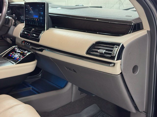 Used 2024 Lincoln Navigator Reserve AWD/4WD image 28