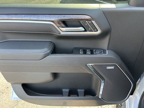 New 2026 Chevrolet Silverado 1500 LTZ w/ LTZ Convenience Package II image 17