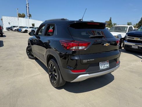 Used 2023 Chevrolet TrailBlazer LT w/ Convenience Package AWD/4WD image 8