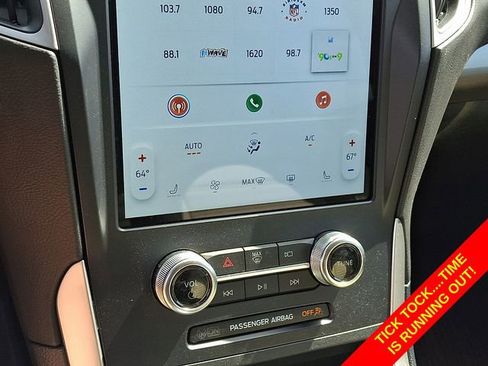 Used 2024 Ford Edge SEL AWD/4WD image 21