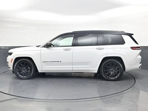 Used 2025 Jeep Grand Cherokee L Summit AWD/4WD image 9