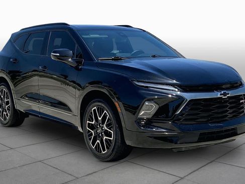 Certified 2024 Chevrolet Blazer RS w/ Driver Confidence II Package FWD image 3