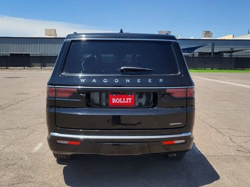 Used 2024 Jeep Wagoneer Series II w/ Flexible Seating Group AWD/4WD image 8