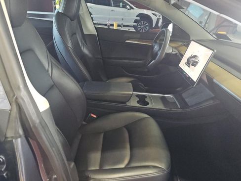 Used 2023 Tesla Model 3 Standard Range RWD image 7