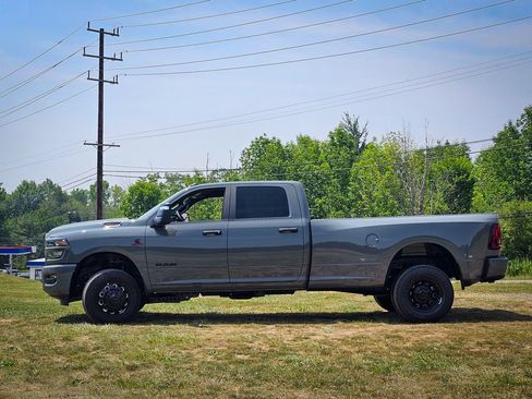 New 2026 RAM 3500 Big Horn AWD/4WD image 8
