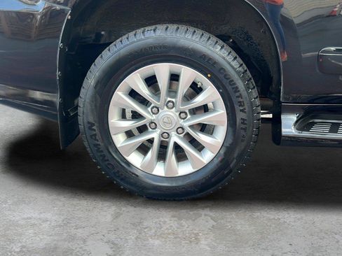 Used 2017 Lexus GX 460 Premium AWD/4WD image 30
