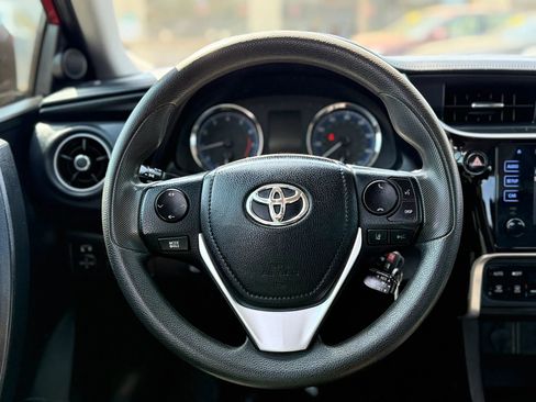 Used 2017 Toyota Corolla LE FWD image 9
