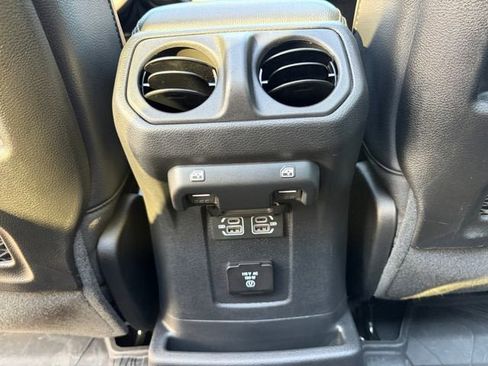 Used 2024 Jeep Wrangler Unlimited Sahara w/ Technology Group AWD/4WD image 37