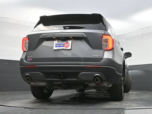 Used 2021 Ford Explorer XLT w/ Equipment Group 202A AWD/4WD image 31