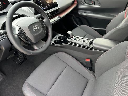 New 2026 Toyota Prius Plug-In Hybrid image 9