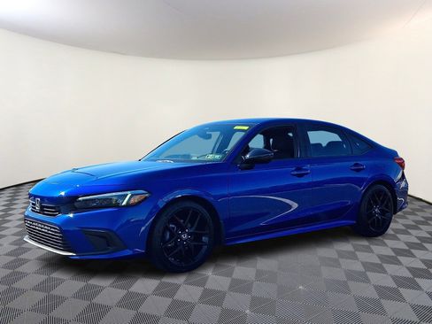 Used 2023 Honda Civic Sport image 3