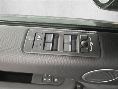 New 2026 Land Rover Discovery Limited Edition AWD/4WD image 29