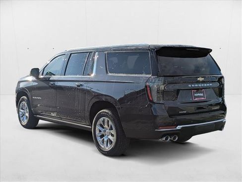 New 2025 Chevrolet Suburban Premier image 8