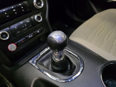 Used 2016 Ford Mustang GT RWD image 4