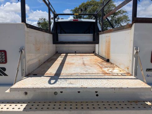 Used 2024 Ford F350 XLT AWD/4WD image 13