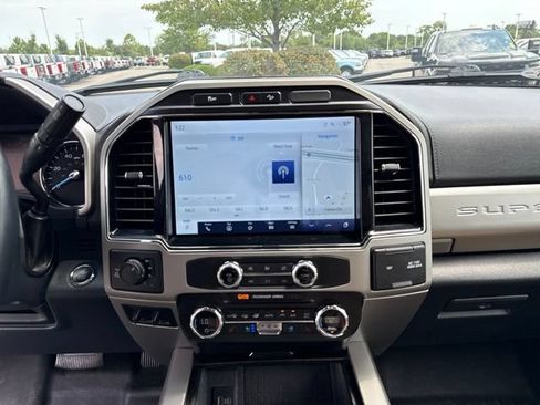 Used 2022 Ford F350 Lariat w/ Lariat Ultimate Package AWD/4WD image 18