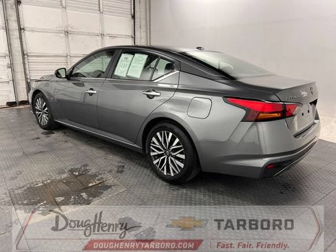 Used 2025 Nissan Altima 2.5 SV FWD image 6