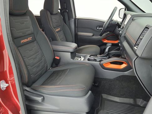 Used 2022 Nissan Frontier PRO-4X w/ Technology Package image 37