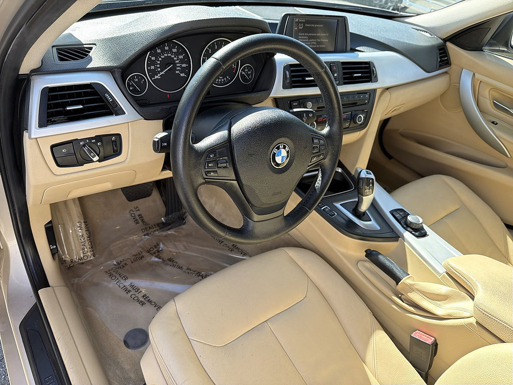 Used 2013 BMW 328i Sedan RWD image 9