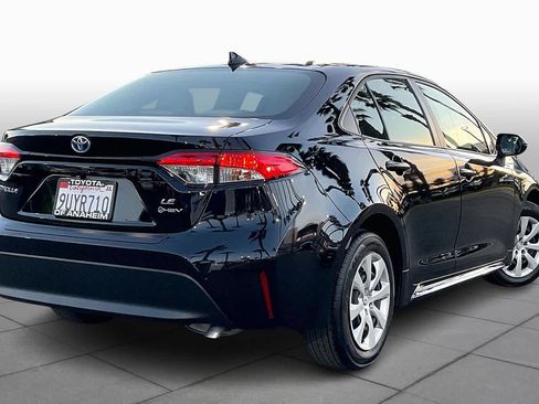 Certified 2025 Toyota Corolla LE image 11