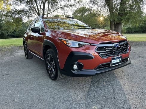Used 2025 Subaru Crosstrek 2.0i Premium image 2