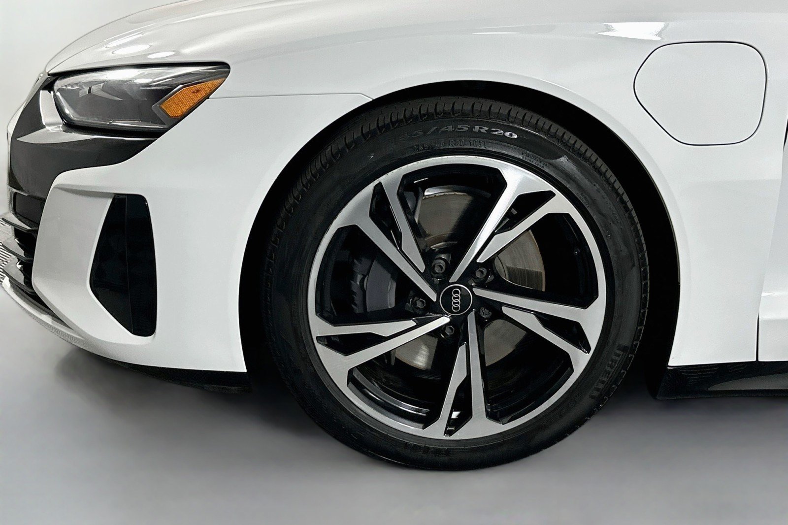 Used 2024 Audi e-tron GT Premium Plus w/ Performance Package AWD/4WD image 12