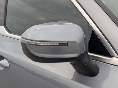 Certified 2025 Kia Telluride LX image 14