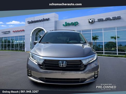 Used 2024 Honda Odyssey Touring image 2