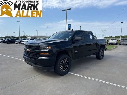 Used 2018 Chevrolet Silverado 1500 Custom w/ Texas Edition AWD/4WD image 2