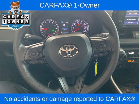 Used 2021 Toyota RAV4 LE AWD/4WD image 5