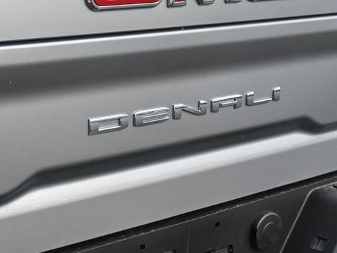 New 2026 GMC Sierra 2500 Denali w/ Denali Reserve Package image 9