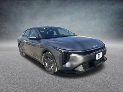 Used 2025 Kia K4 LXS image 39