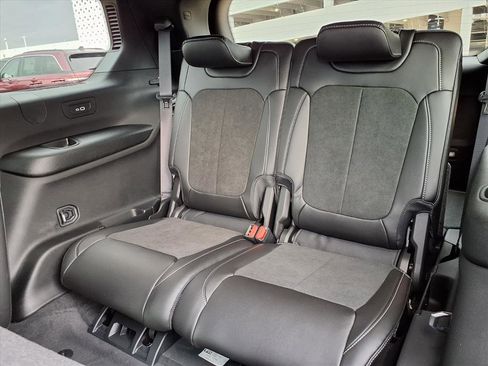 New 2025 Jeep Grand Cherokee L Altitude AWD/4WD image 14