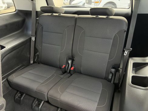 Used 2023 GMC Acadia SLE w/ Driver Convenience Package image 29