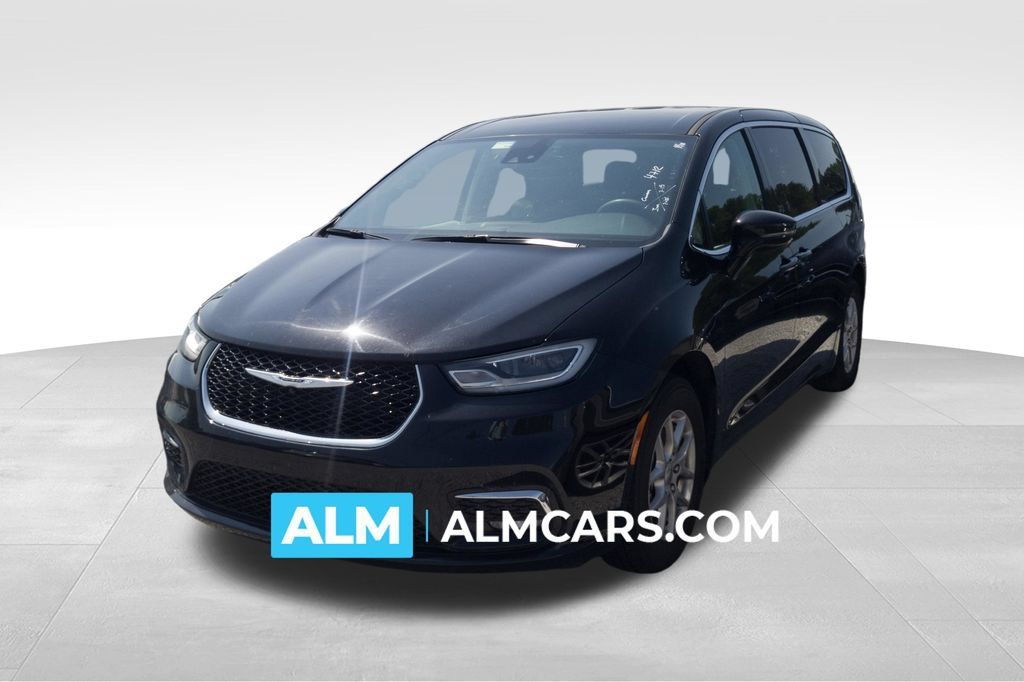 Used 2024 Chrysler Pacifica Touring-L FWD image 1