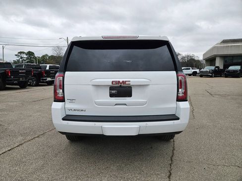 Used 2017 GMC Yukon SLT image 36