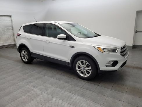 Used 2017 Ford Escape SE image 11