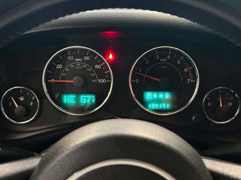 Used 2013 Jeep Wrangler Unlimited Sahara w/ Connectivity Group AWD/4WD image 13